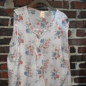 Super cute silky feel layered top size 1x